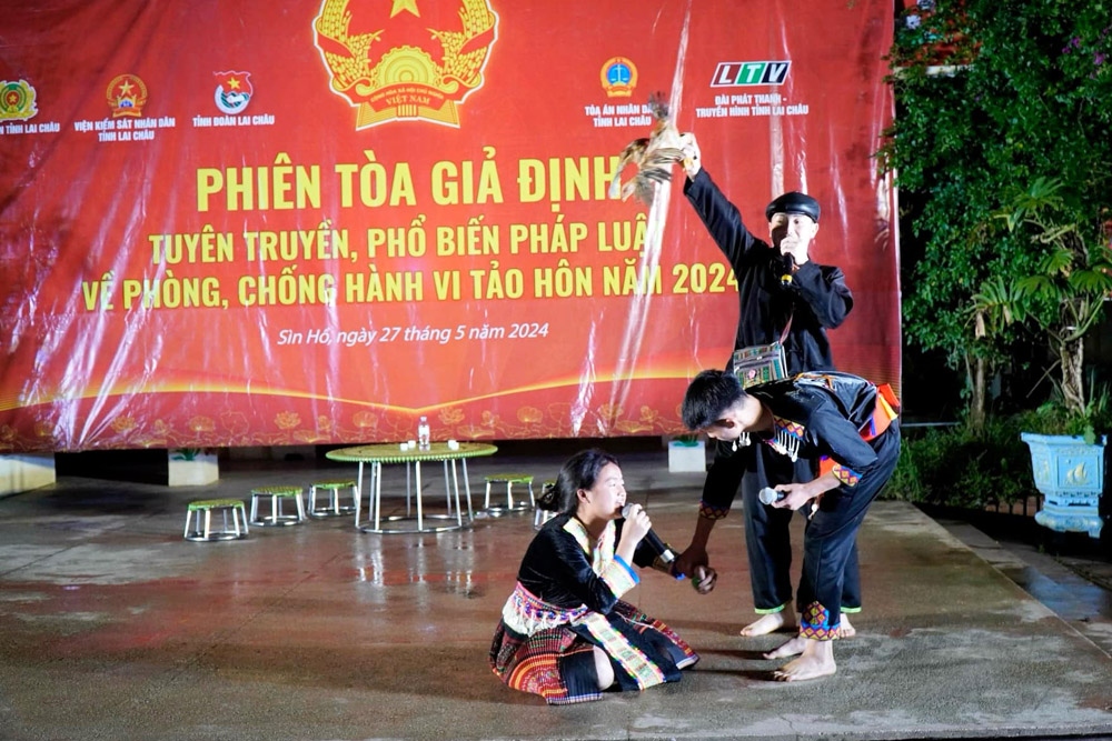 Tuyên truyền, phổ biến pháp luật được tổ chức bằng nhiều hình thức phong phú.