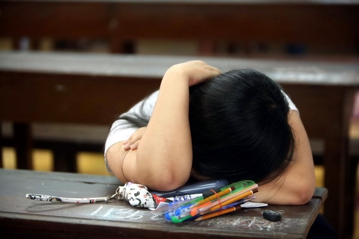 Nhiều trẻ ngại ngùng, xấu hổ với bạn bè vì bố mẹ hay "khoe' thành tích trên mạng xã hội (Ảnh minh họa, nguồn: KT)
