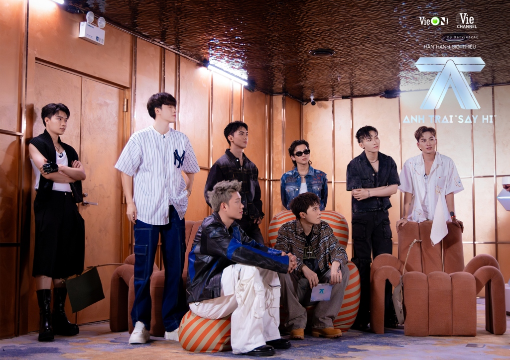 Các Anh trai lập team mới cho Livestage 2