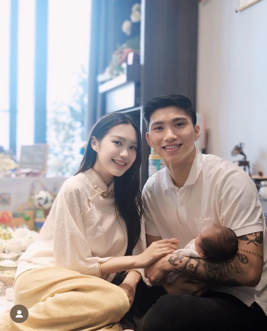 Con đầu lòng của cặp đôi Đoàn Văn Hậu và Doãn Hải My chào đời vào tháng 5 vừa qua, tuy nhiên, để đảm bảo sự riêng tư cho bé và gia đình, cả hai đã quyết định giữ kín thông tin cho đến khi bé đầy tháng. Sự ra đời của con đầu lòng đánh dấu một bước ngoặt mới trong cuộc sống hôn nhân của Đoàn Văn Hậu và Doãn Hải My. Bé được đặt tên ở nhà là "Lúa", mang ý nghĩa đặc biệt gắn liền với quê lúa Thái Bình của Đoàn Văn Hậu, còn tên gọi thân mật của Doãn Hải My ở nhà là "Thóc".
