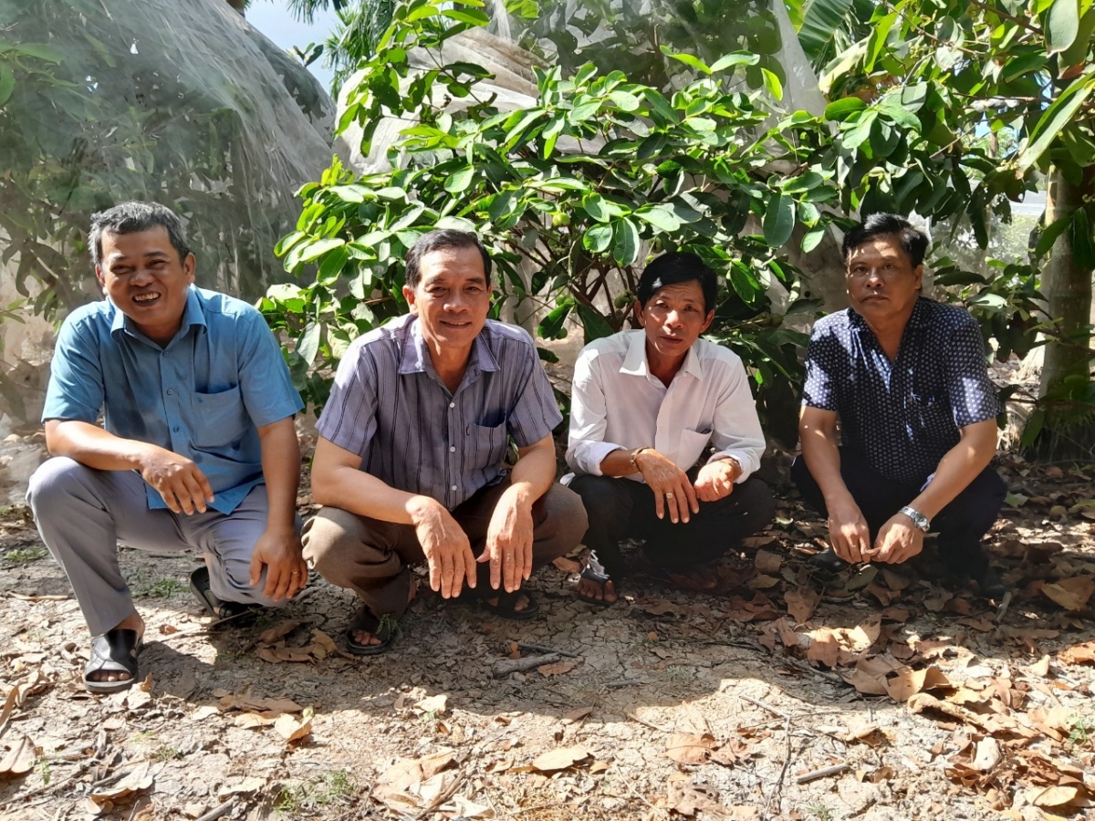 Nhiều bà con thường xuyên đến tìm hiểu và học hỏi mô hình