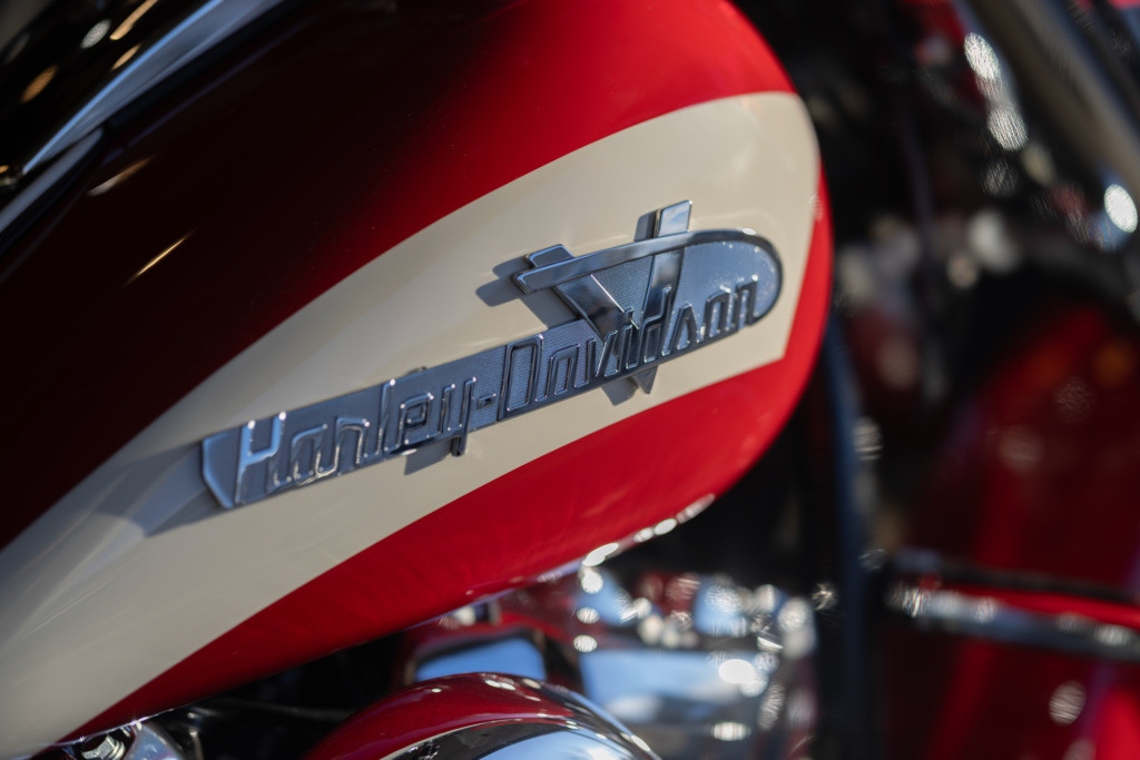 Chi tiết này khiến nhiều người nhớ tới Harley-Davidson Hydra-Glide 1956.
