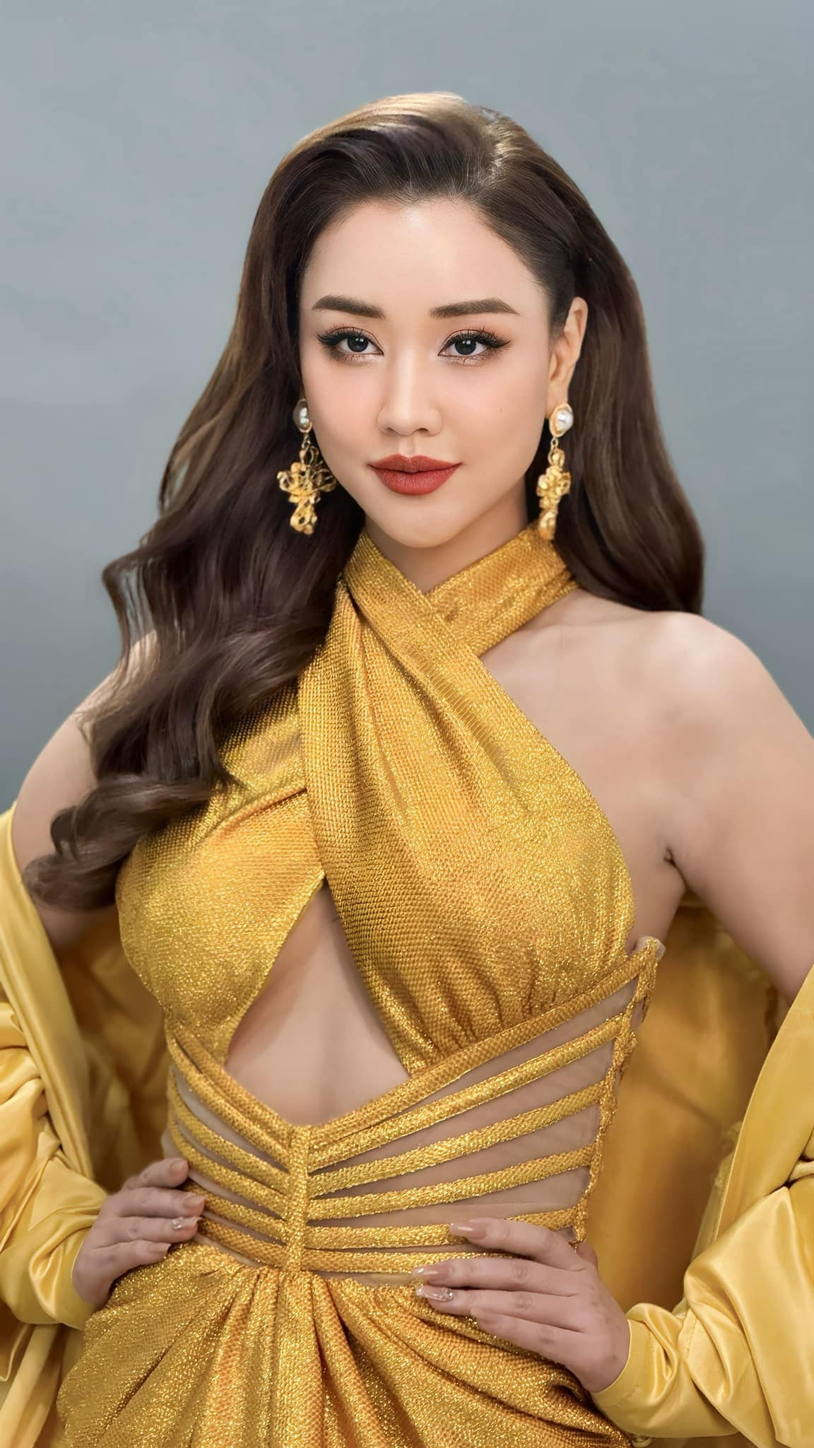 Sự nghiệp ngày càng phát triển nhưng đường tình duyên của nữ diễn viên 36 tuổi khá trắc trở. Năm 2015 người đẹp bất ngờ mang thai và sang Mỹ sinh con khi sự nghiệp đang thăng hoa.