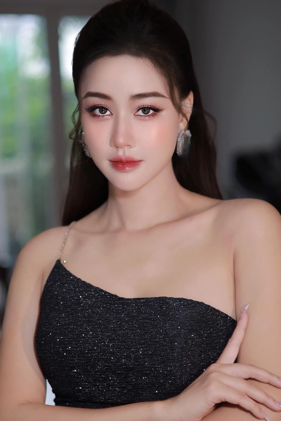 Sau đó Maya tham gia các phim: "Cô dâu đại chiến 2", "Trái đắng", "Gọi nắng", "Yêu lần nữa", "Vợ ba", "Về nhà đi con ngoại truyện" và mới đây là phim "Đóa hoa mong manh" và "Mình yêu nhau, bình yên thôi".