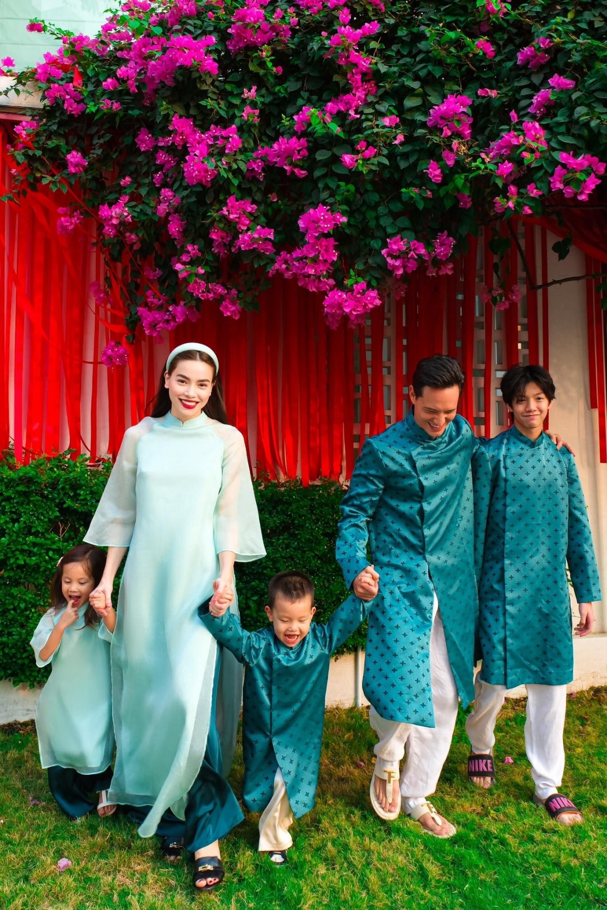 Subeo tên thật là Nguyễn Quốc Hưng, là trái ngọt trong cuộc hôn nhân cũ của Cường Đô La và ca sĩ Hồ Ngọc Hà. Cậu bé được nhận xét mang nhiều nét của cha và thừa hưởng chiều cao từ mẹ. Quý tử nhà Hà Hồ luân phiên ở cùng bố và mẹ. Cậu thân thiết với cả Đàm Thu Trang (vợ hiện tại của Cường Đô La) và Kim Lý (chồng Hồ Ngọc Hà). Ca sĩ 39 tuổi từng cho hay Kim Lý và Subeo như hai người bạn thân, đi tập thể dục chung với nhau. Cô thích và miêu tả mối quan hệ vừa xa, vừa gần, không cùng huyết thống nhưng hơn cả người bạn thân.