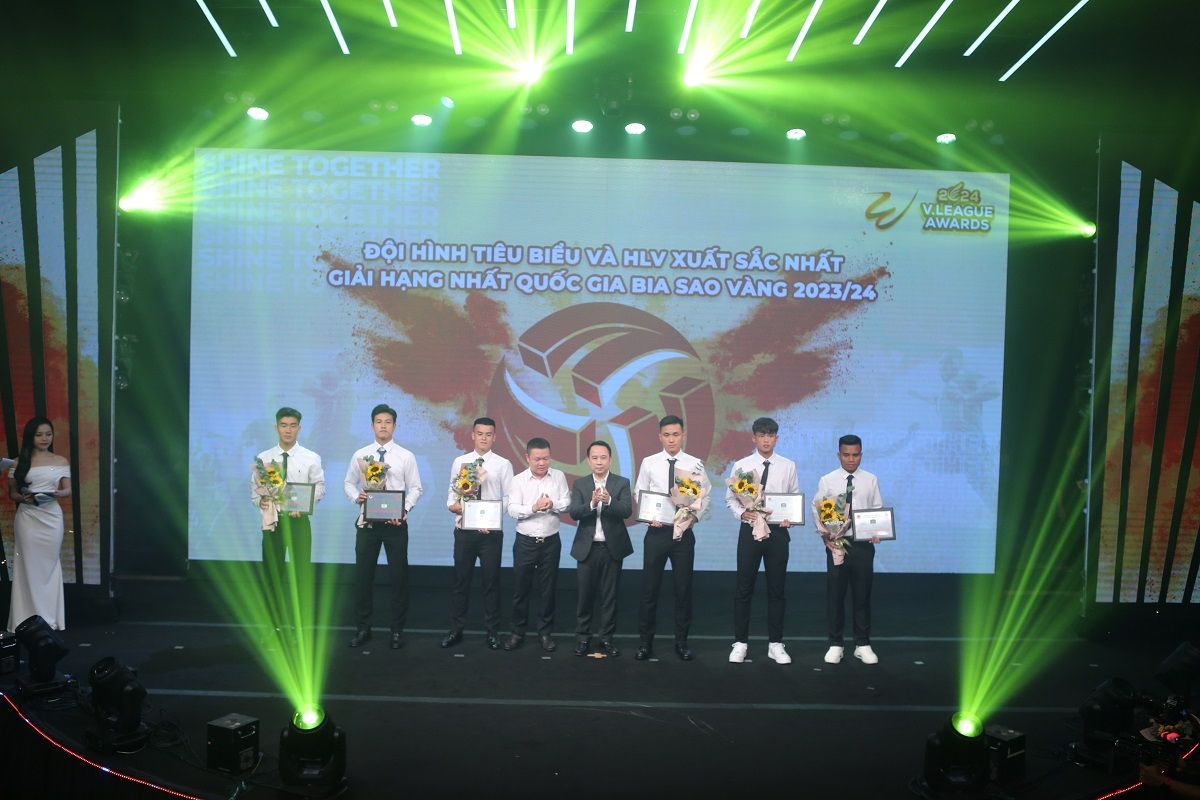 Các cá nhân thi đấu xuất sắc ở giải hạng Nhất Quốc gia 2023/2024 cũng được vinh danh. 