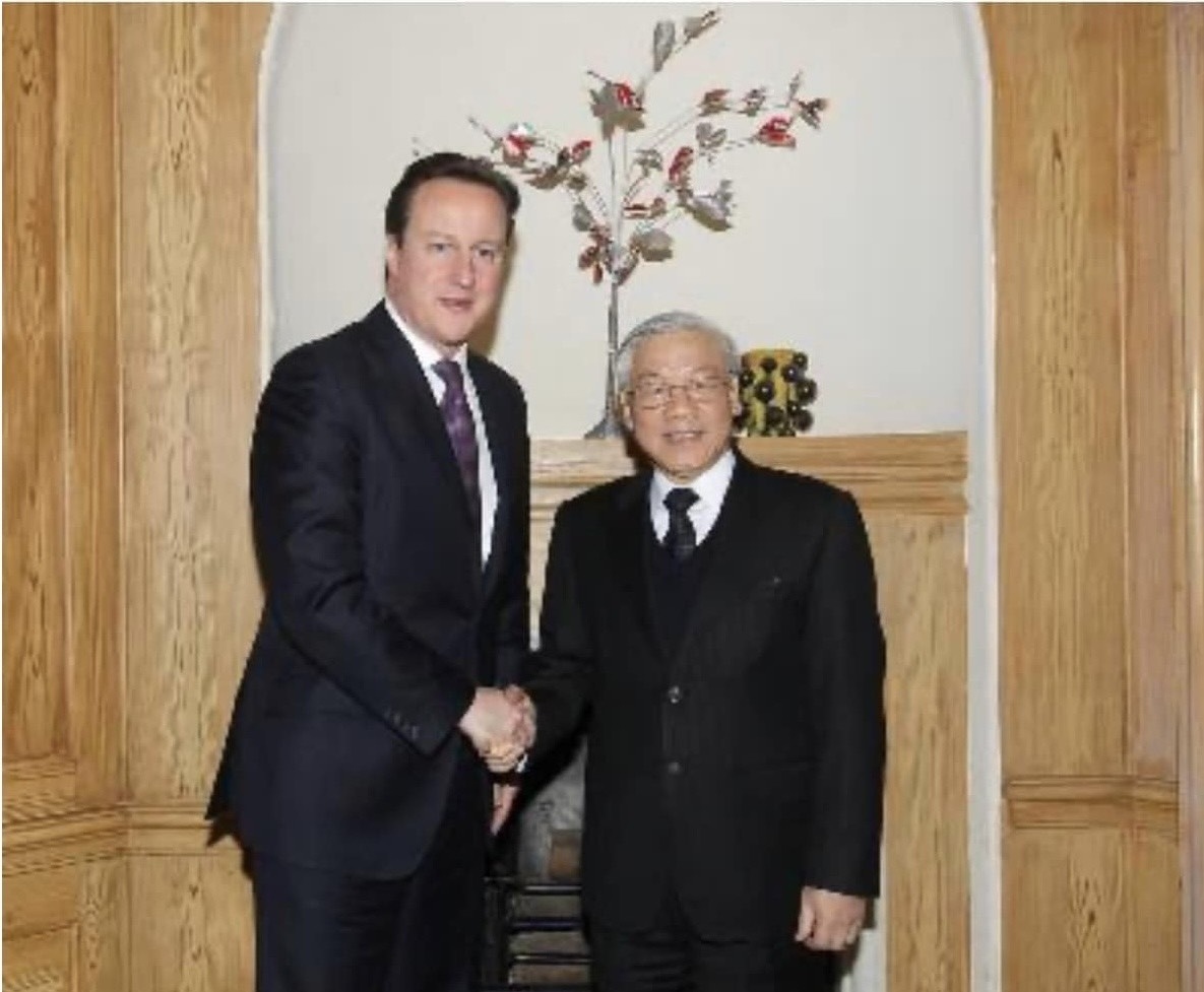 Tổng Bí thư Nguyễn Phú Trọng và Thủ tướng Anh Divid Cameron. Ảnh FB Đại sứ Vũ Quang Minh