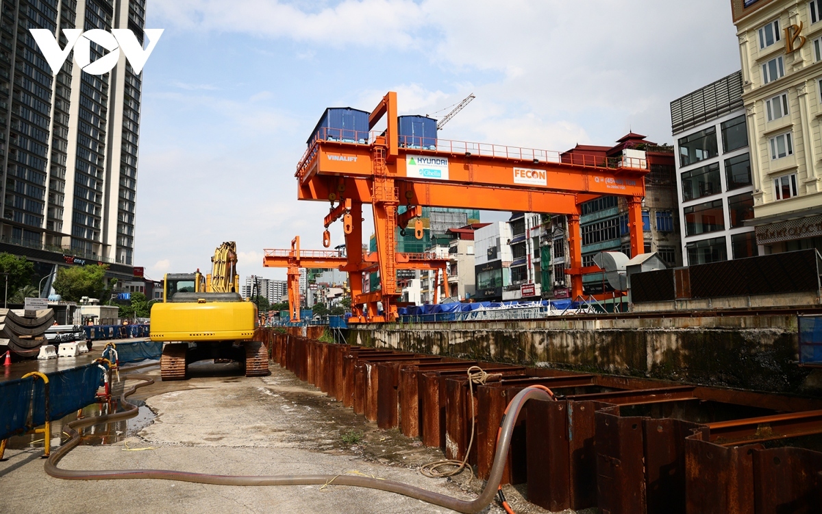 After drilling the first 240m, the tunnel boring machines are anticipated to increase its standard speed to reach Station S10 in January 2025 and Station S12, the last destination, in October 2025.