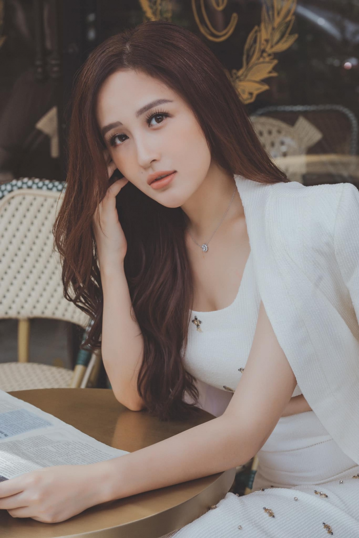 Bên cạnh nhan sắc, Mai Phương Thúy còn sở hữu khối tài sản lớn nhờ thành công trong công việc kinh doanh. Giàu có, xinh đẹp nhưng Mai Phương Thúy rất kín tiếng chuyện đời tư. Cô hiếm khi chia sẻ về chuyện tình cảm. Hiện tại, cô chia sẻ chưa có kế hoạch tổ chức đám cưới. 