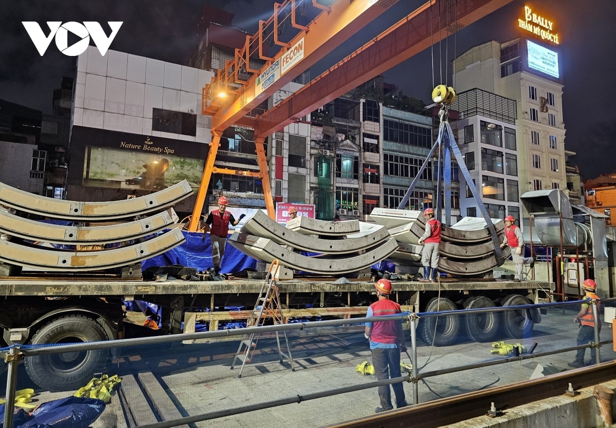 After completing the drilling, the tunnel boring machines will be uninstalled at Station S12, according to the Hanoi Metropolitan Railway Management Board (MRB).