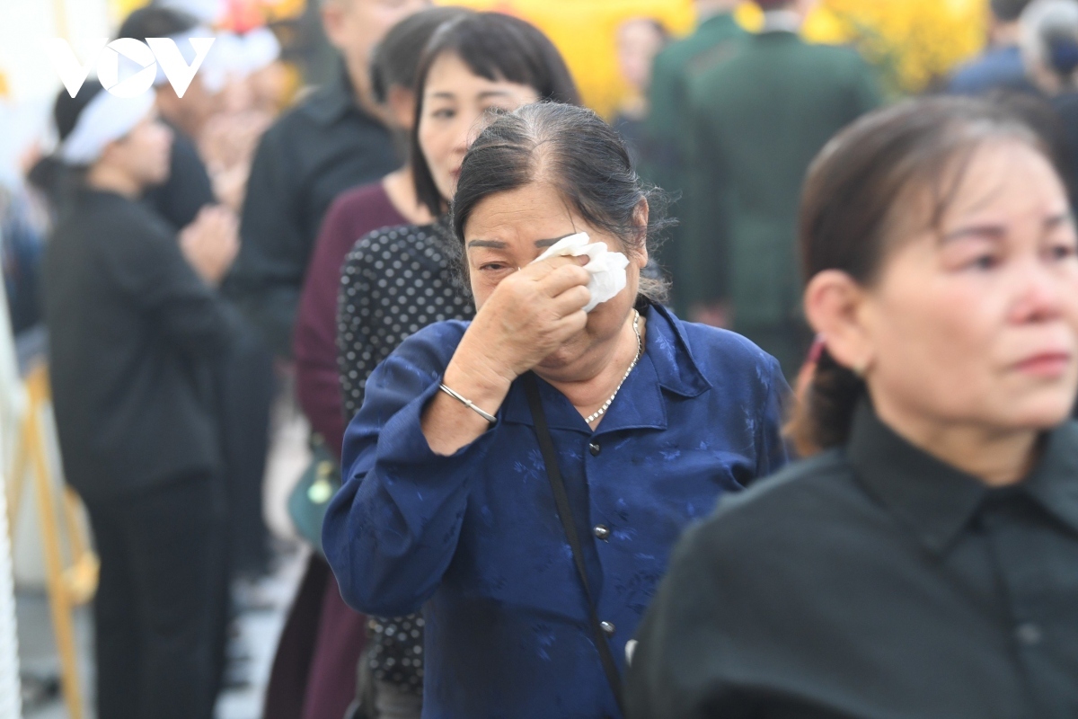 People are moved to express their condolences at the passing of General Secretary Nguyen Phu Trong.