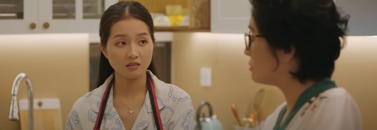 Khánh đổ rượu cá ngựa vào thức ăn để hai vợ chồng Nghiêm - Trang sớm có em bé