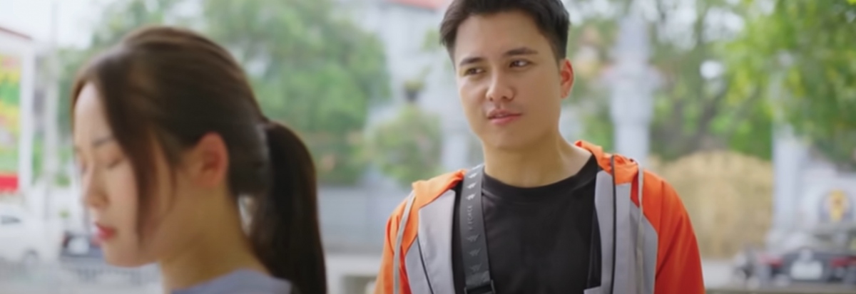 Yên phát hiện tay Hào bị thương