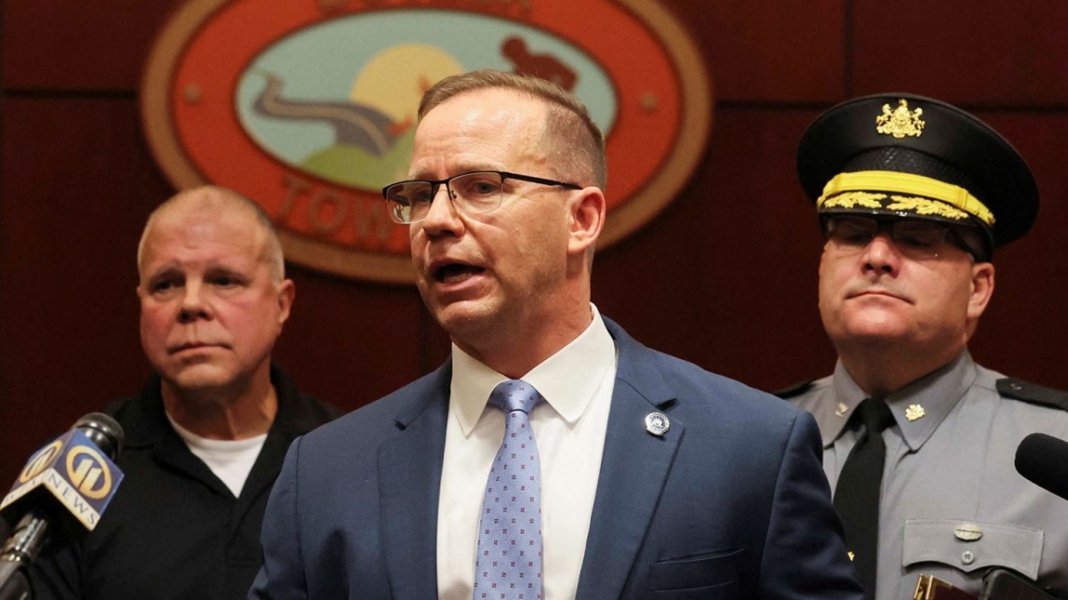 Đặc vụ Kevin Rojek, phụ trách văn phòng FBI tại Pittsburgh tại cuộc họp báo. (Ảnh: Reuters)