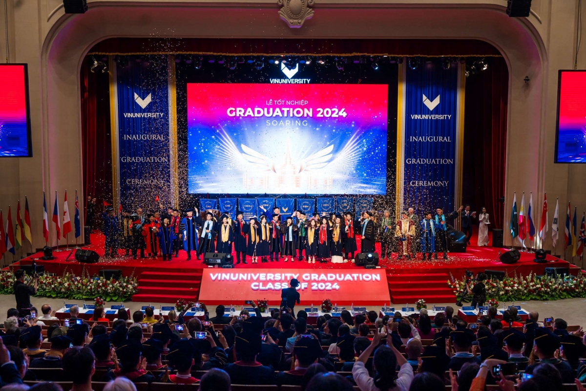 Sau 4 năm nỗ lực không ngừng, 145 sinh viên niên khóa đầu tiên tốt nghiệp của VinUni đều sở hữu bảng thành tích “khủng”.