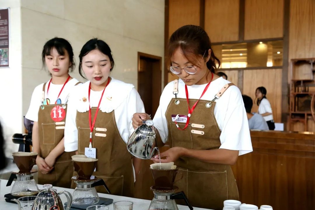 Trung Quốc lần đầu tiên có chuyên ngành cà phê bậc đại học. Ảnh: The Paper