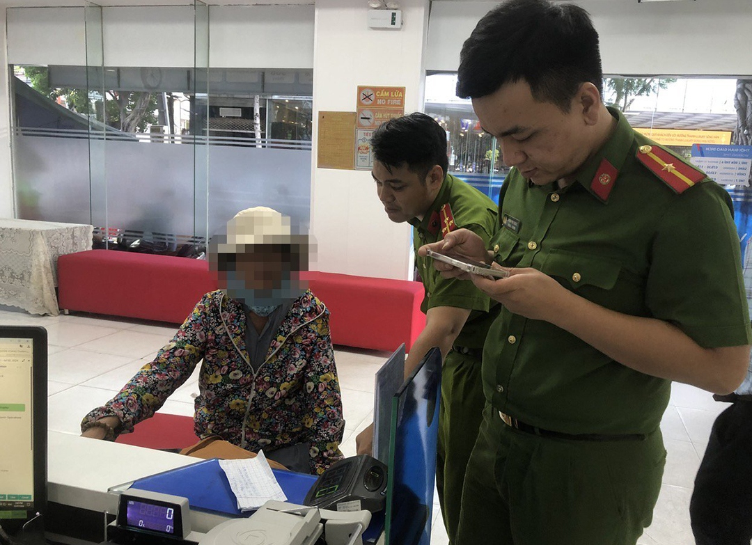 Bà N. suýt mất 300 triệu đồng với chiêu lừa rất phổ biến hiện nay.