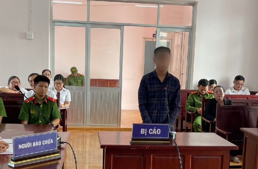 Bị cáo Huỳnh Nhật Linh tại tòa