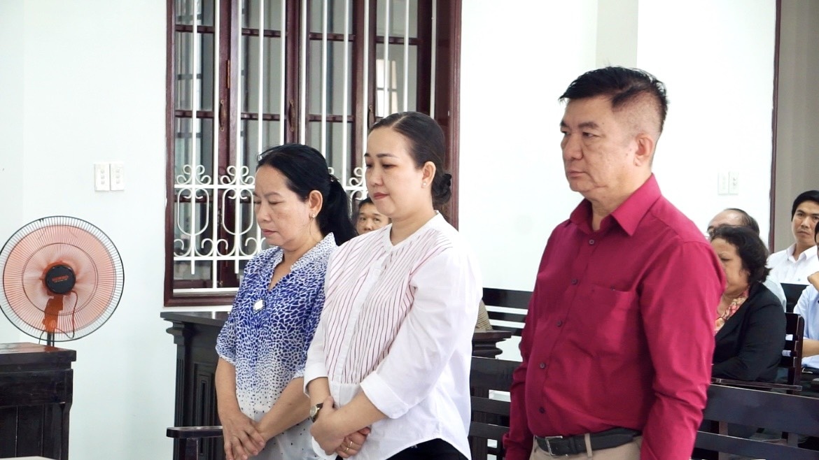 Các bị cáo tại phiên tòa