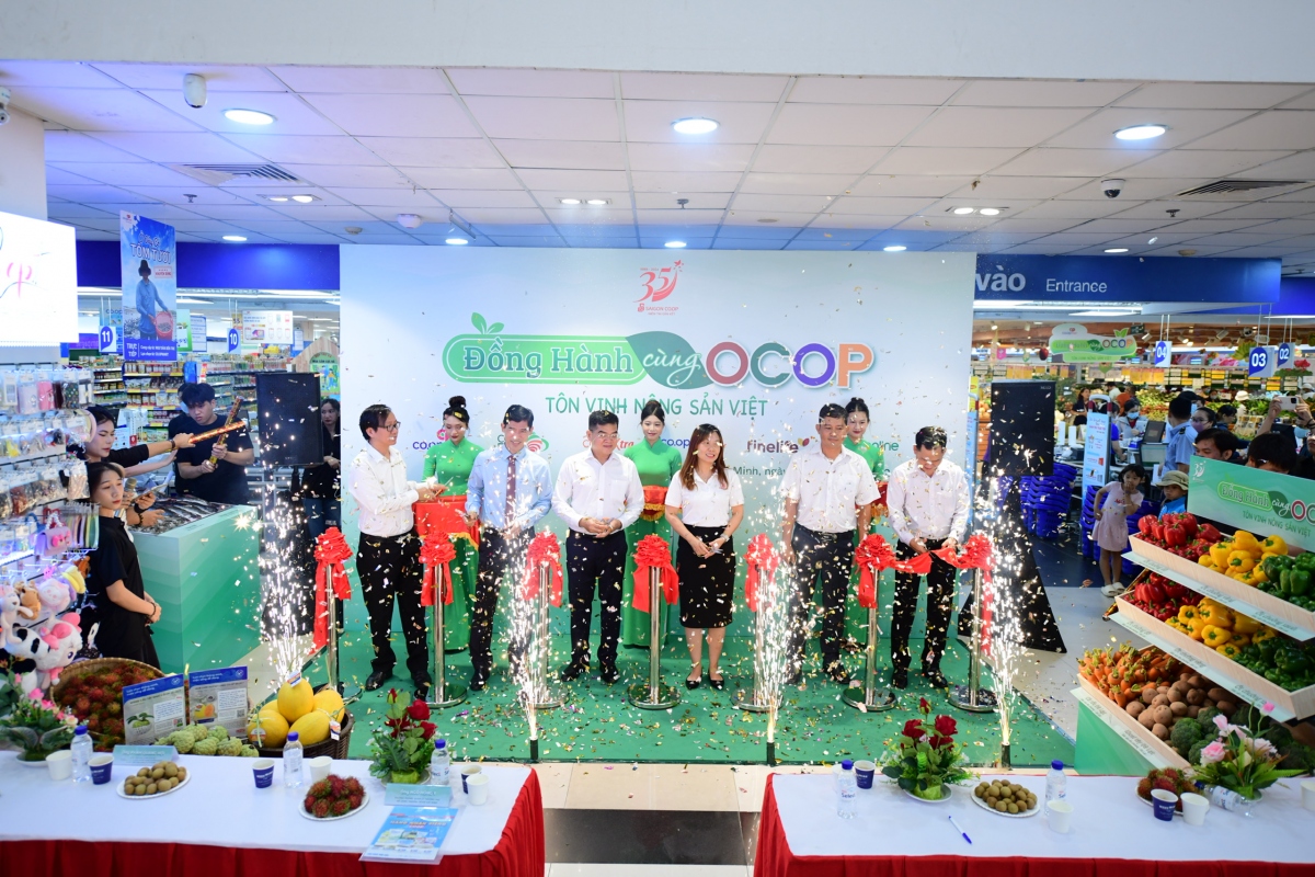 Chương trình Đồng hành cùng OCOP - Tôn vinh nông sản chính thức diễn ra trên toàn hệ thống Co.opmart, Co.opXtra đến hết 17/7