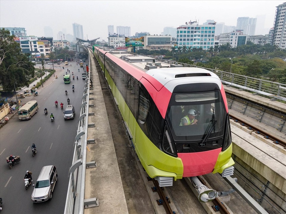 TP. Hà Nội dự kiến cuối tháng 7/2024 sẽ hoàn thành và đưa vào sử dụng đoạn trên cao tuyến đường sắt Nhổn-Ga Hà Nội.