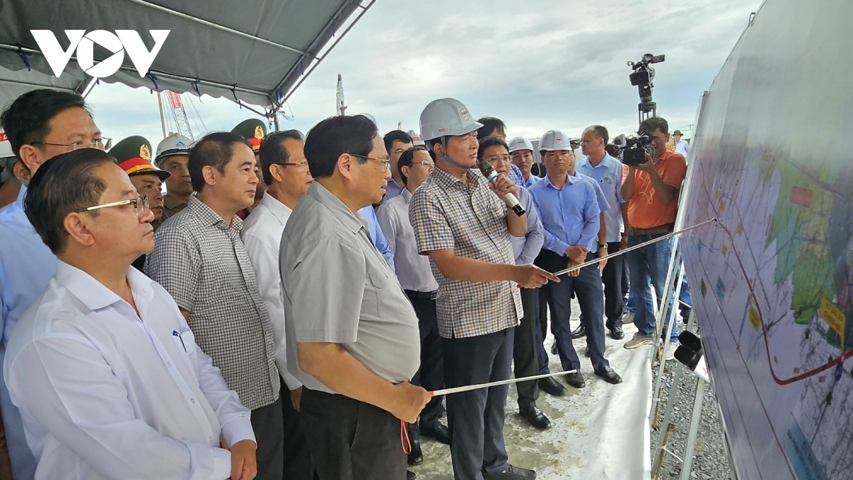 Thủ tướng kiểm tra tình hình triển khai tuyến cao tốc