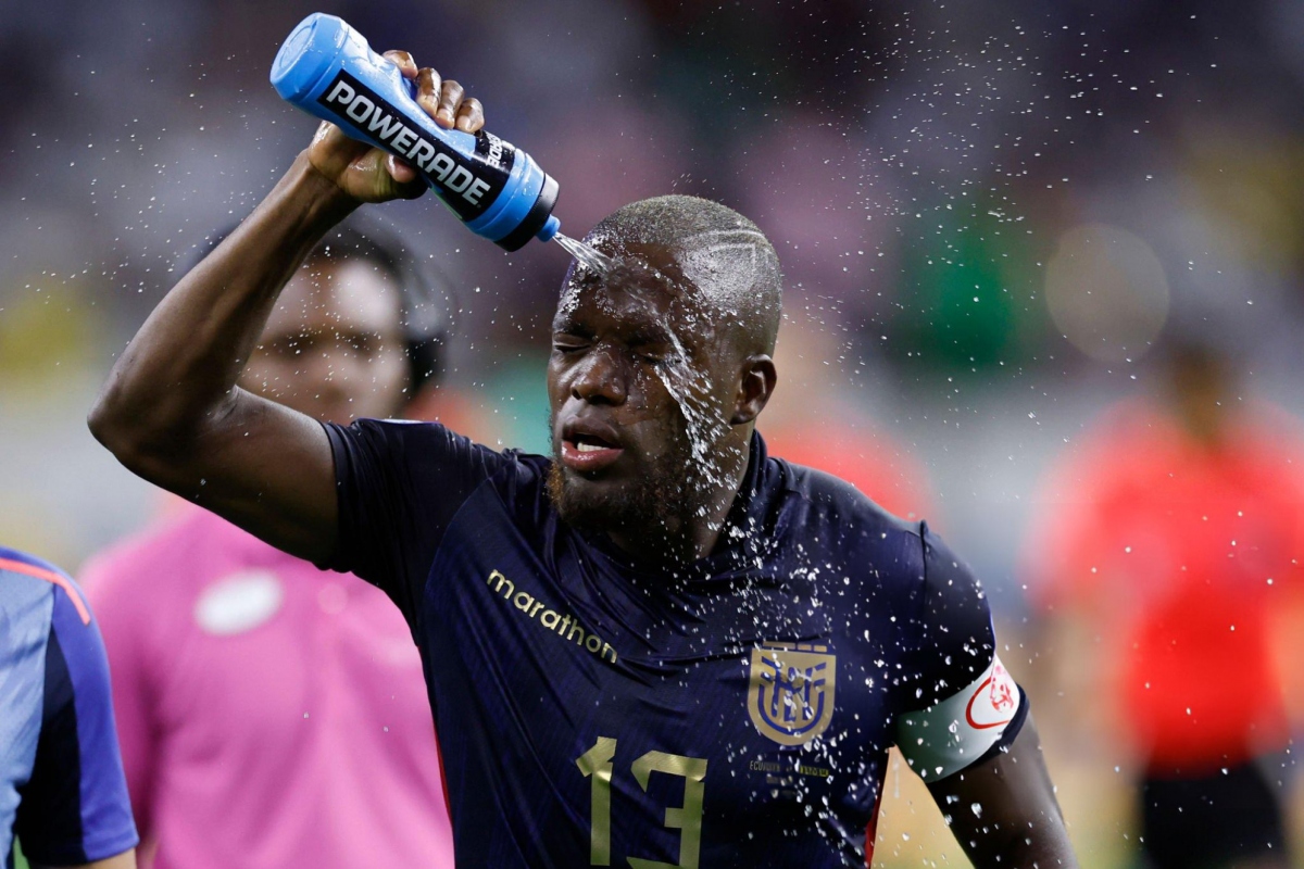 Valencia đá hỏng phạt đền. (Ảnh: Getty). 