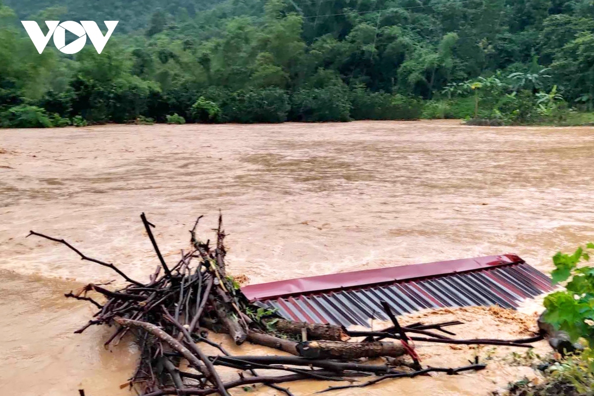 Storm Prapiroon dumps a huge quantity of rain across northern coastal provinces after it weakened into a tropical depression and made landfall on July 23.