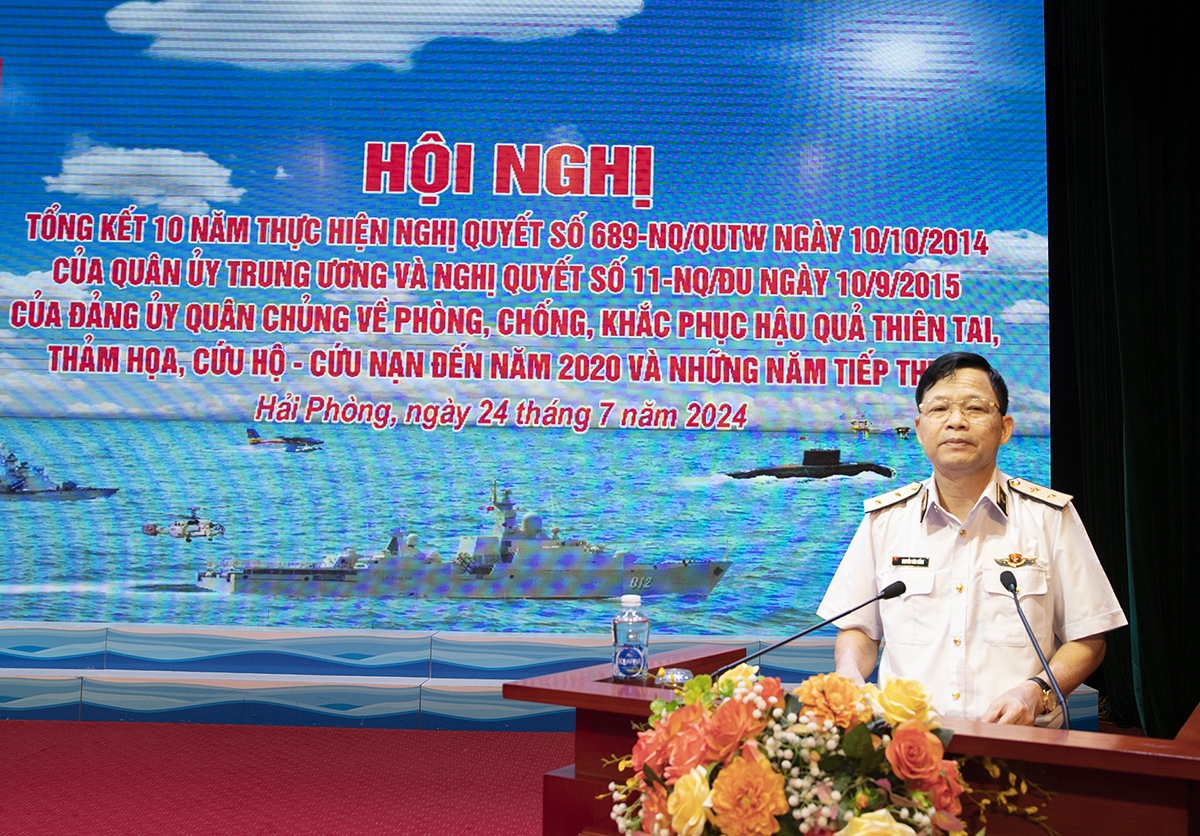 Trung tướng Nguyễn Văn Bổng phát biểu kết luận hội nghị