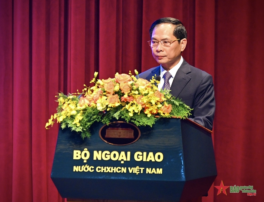 Bộ trưởng Bộ Ngoại giao Bùi Thanh Sơn phát biểu tại hội thảo 