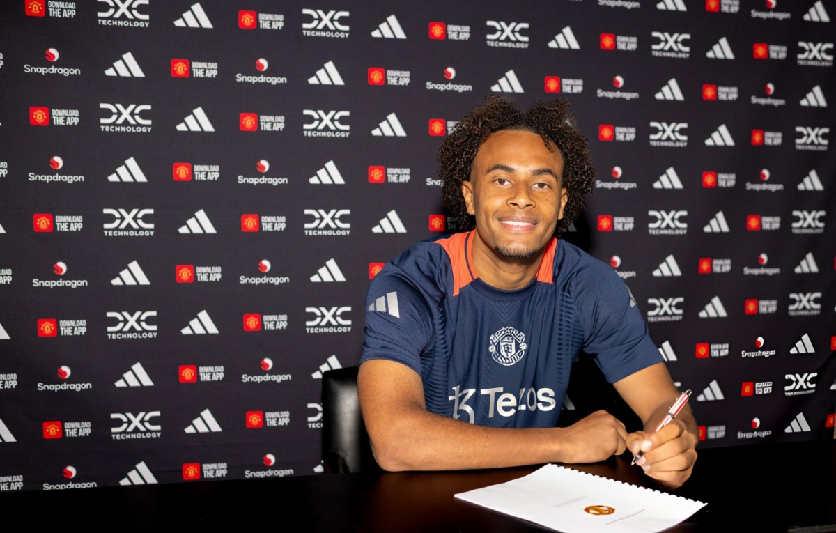 Joshua Zirkzee chính thức đến với MU. (Ảnh: Getty)