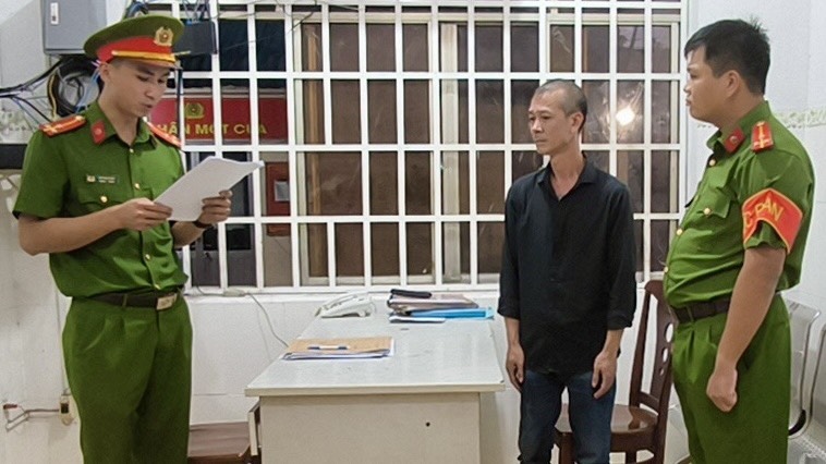 Khởi tố vụ án hình sự, khởi tố bị can đối với Nguyễn Tiến Lực về hành vi Chiếm giữ trái phép tài sản (ảnh: Mạnh Khá)
