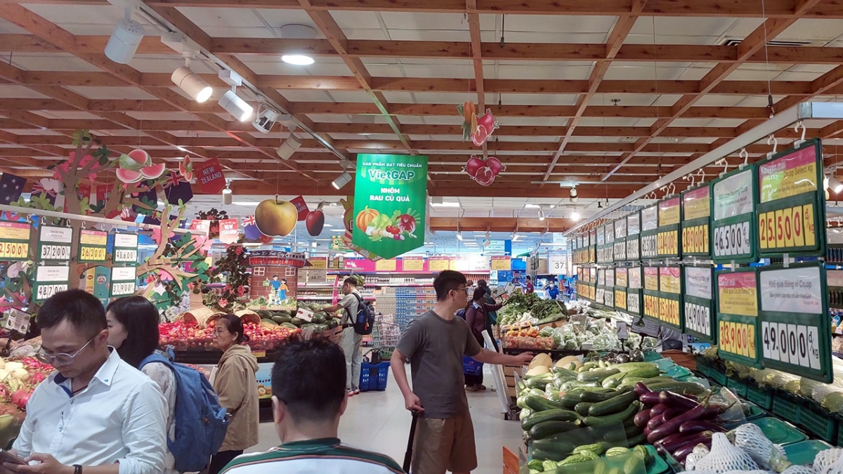 Không khí mua sắm nhộn nhịp ghi nhận tại Co.opmart
