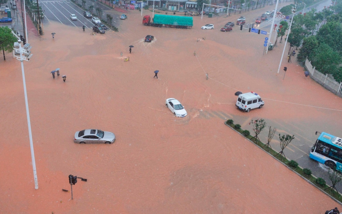 Ngập lụt tại Hồ Nam trong một đợt dâng nước Trường Giang trước đây. Ảnh: AFP.