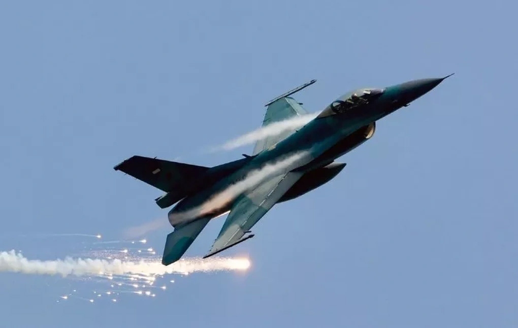 Một máy bay F-16 (Ảnh: AFP)