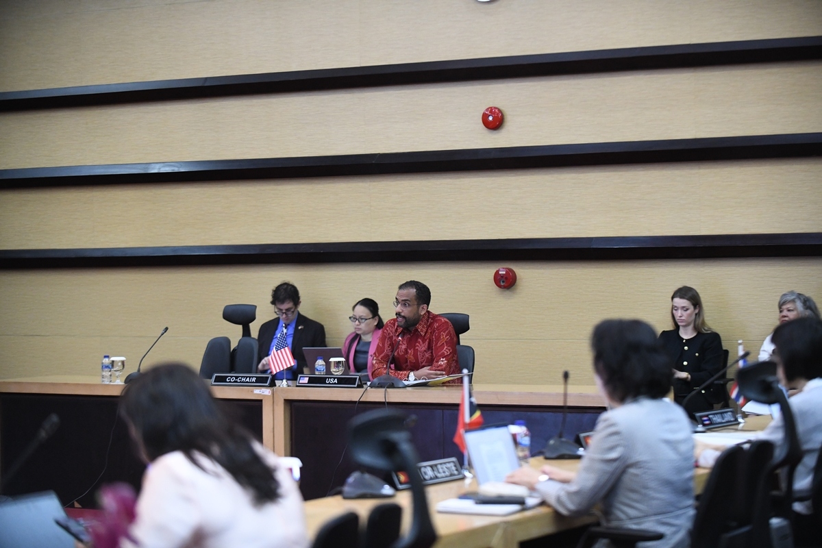 Đại sứ Mỹ tại ASEAN phát biểu tại cuộc họp