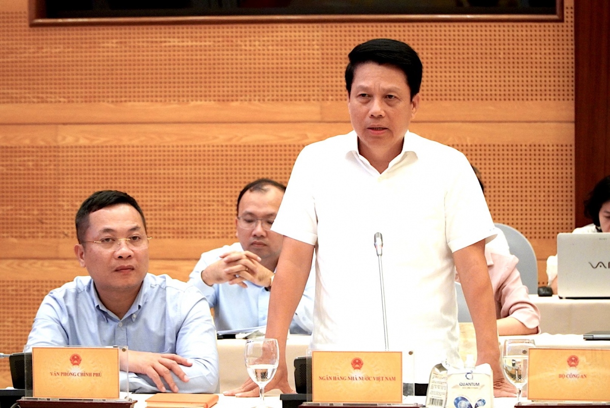 Phó Thống đốc Ngân hàng Nhà nước Phạm Tiến Dũng trả lời tại họp báo