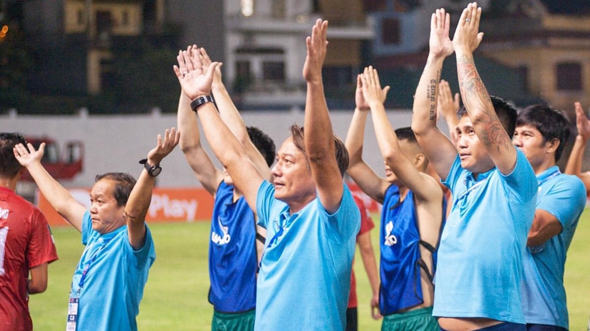 HLV Nguyễn Văn Đàn chia tay Phù Đổng Ninh Bình.