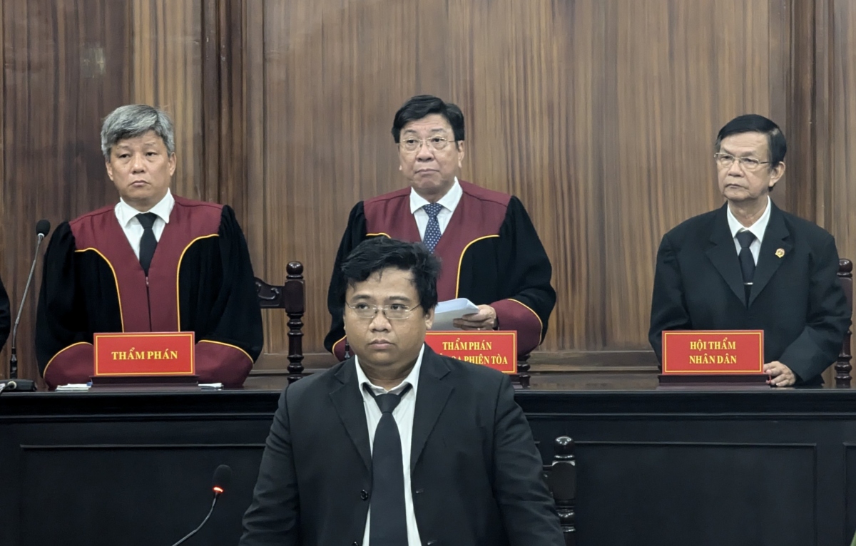 Hội đồng xét xử tuyên án đối với các bị cáo trong vụ án.