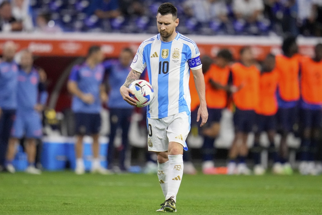 Messi là thủ lĩnh tinh thần của Argentina (Ảnh: AP).