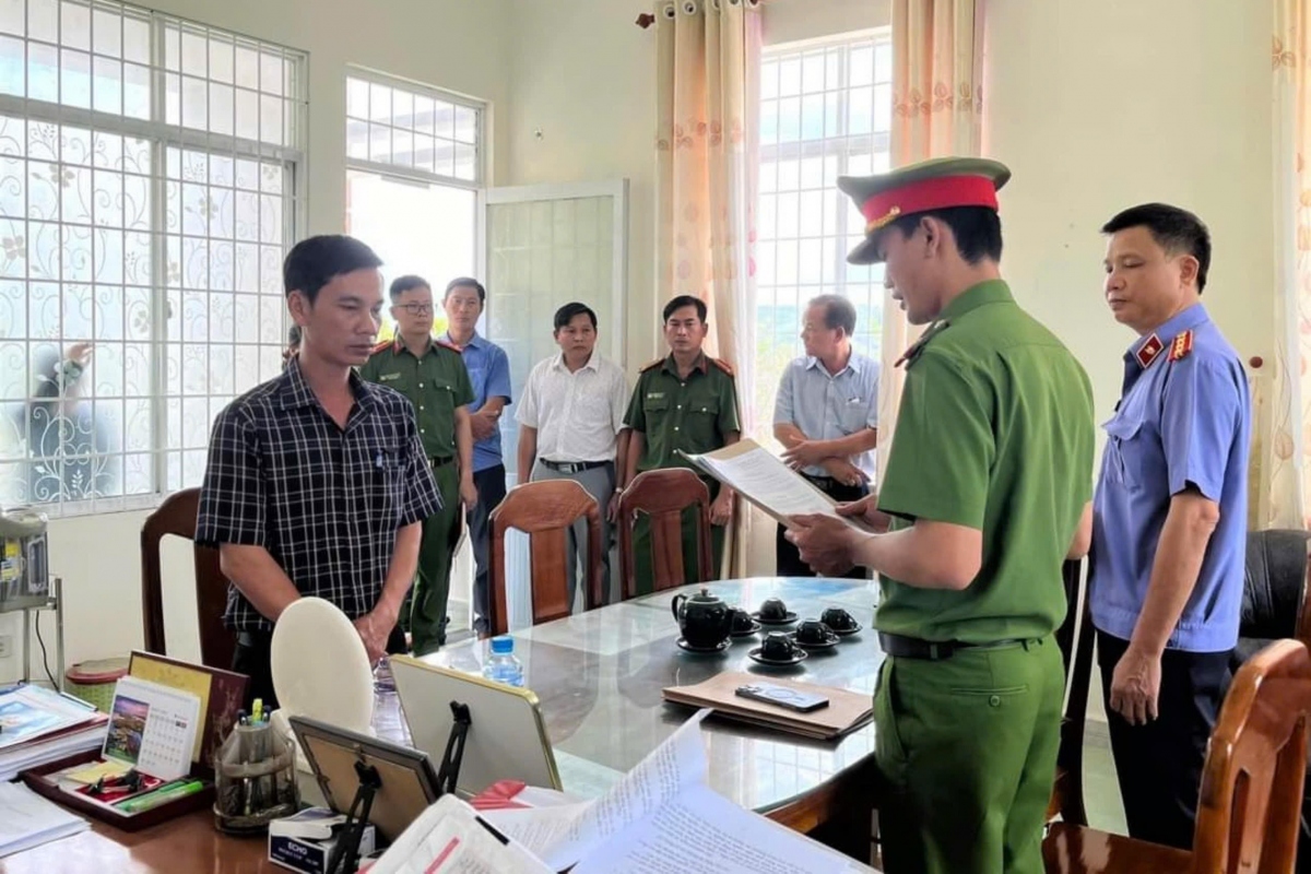 Ông Nguyễn Thái Hưng nhận lệnh khởi tố