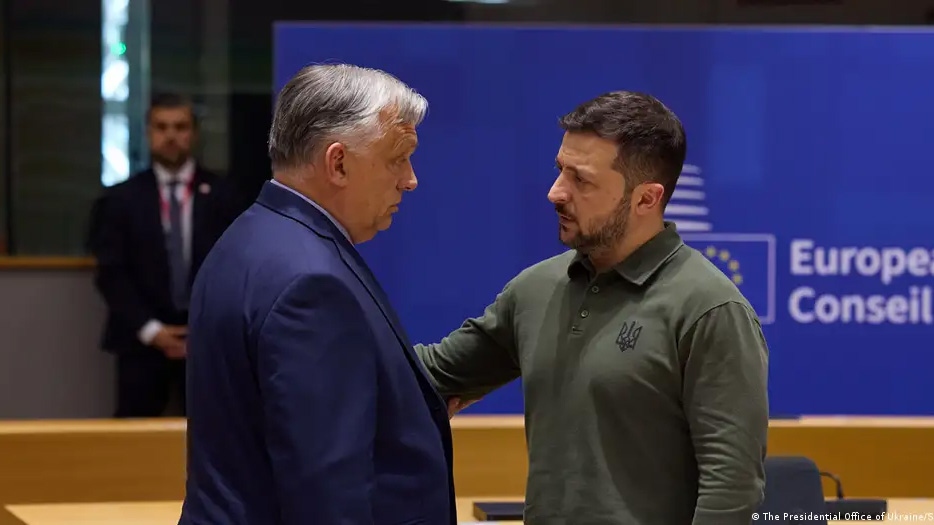 Thủ tướng Hungary Viktor Orban và Tổng thống Ukraine Volodymyr Zelensky tại hội nghị thượng đỉnh EU cuối tháng 6/2024 ở Brussels. Ảnh: Văn phòng Tổng thống Ukraine