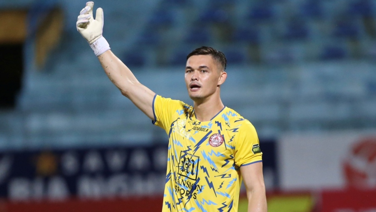 Patrik Lê Giang chơi rất hay trong màu áo CLB TP.HCM ở mùa giải 2023/2024 (Ảnh: VPF).