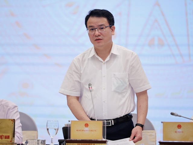 Thứ trưởng Bộ KH&amp;ĐT Trần Quốc Phương phát biểu tại Họp báo Chính phủ thường kỳ tháng 6/2024 - (Ảnh: VGP)