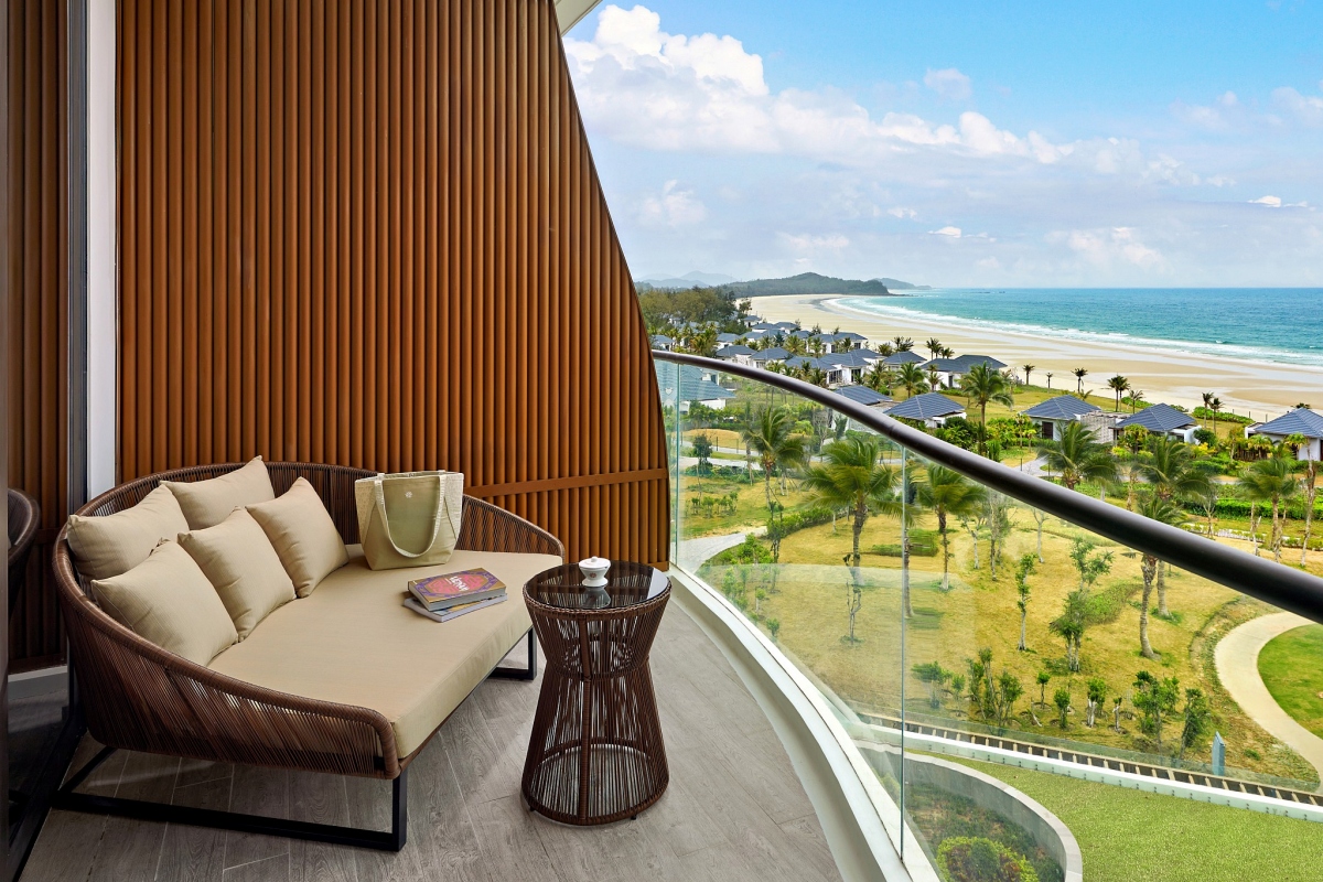 Angsana Quan Lạn nằm tại thôn Sơn Hào, khu vực giữa đảo Quan Lạn