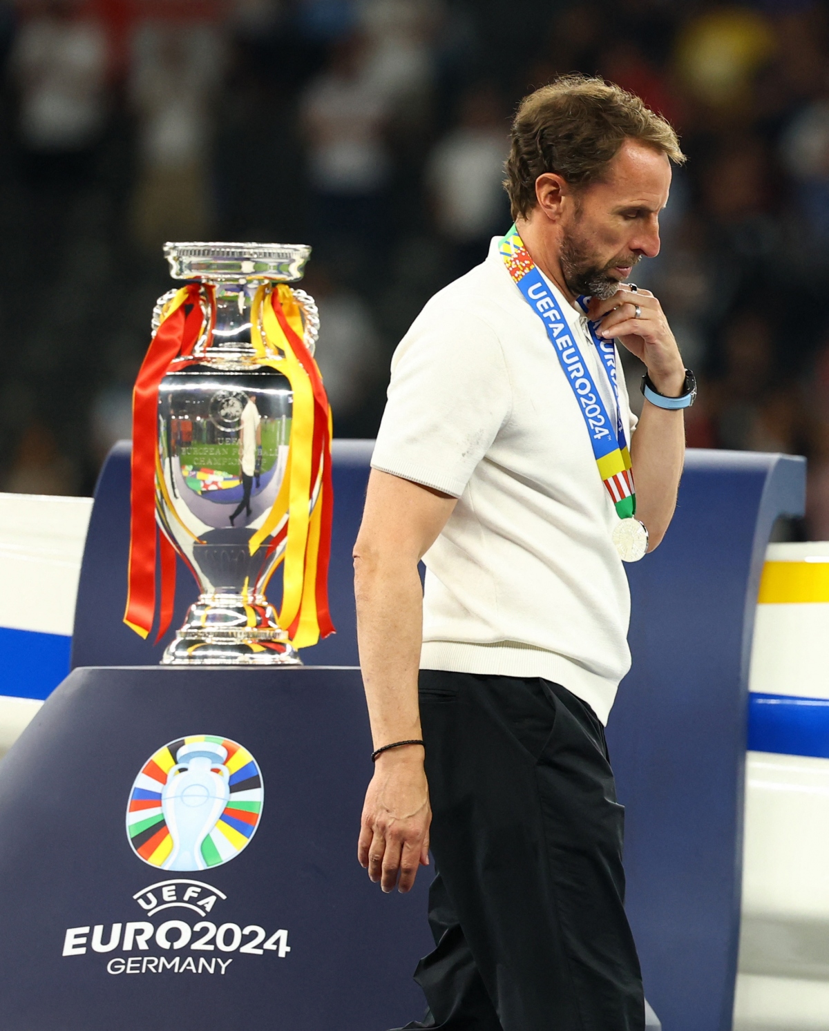 Sau 2 lần gục ngã ở chung kết EURO, có lẽ HLV Southgate cần thay đổi (Ảnh: Reuters).