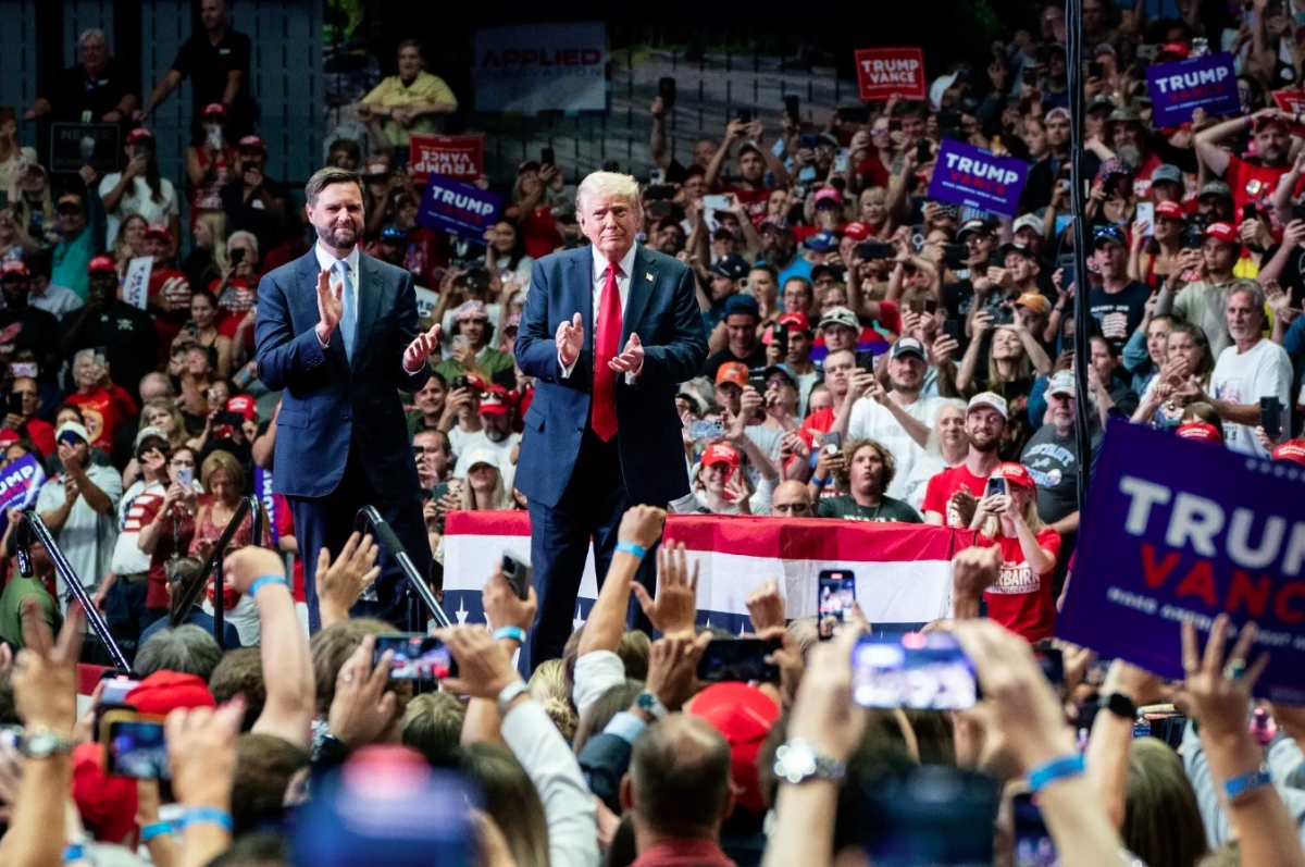 Cựu Tổng thống Mỹ Donald Trump và người đồng hành tranh cử JD Vance. Ảnh: New York Times