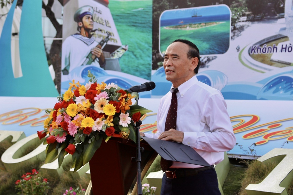 In his opening remarks, Nguyen Van Quyen, president of the Vietnam Lawyers Association, says the function is expected to improve public awareness about the country’s sovereignty over Truong Sa and Hoang Sa.