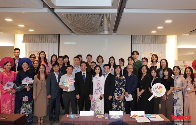 Delegates at the launching ceremony of the “Enjoy Da Nang Again” tourism promotion campaign in the RoK. (Photo: toquoc.vn)