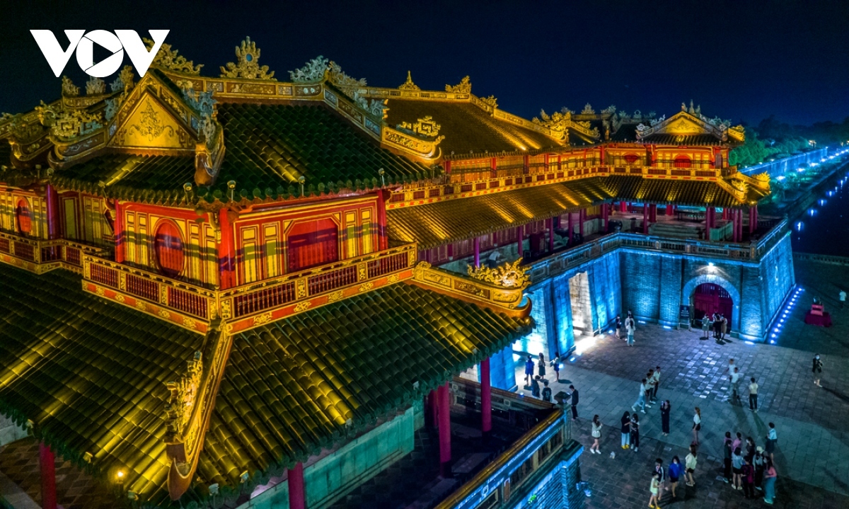 Ngọ Môn (Meridian gate) is the largest gate of the Hue Imperial Citadel as it faces south. The gate was only used for the king to travel or to receive envoys. It is currently one of the typical architectural vestiges of the Nguyen Dynasty in the Complex of Hue monuments.